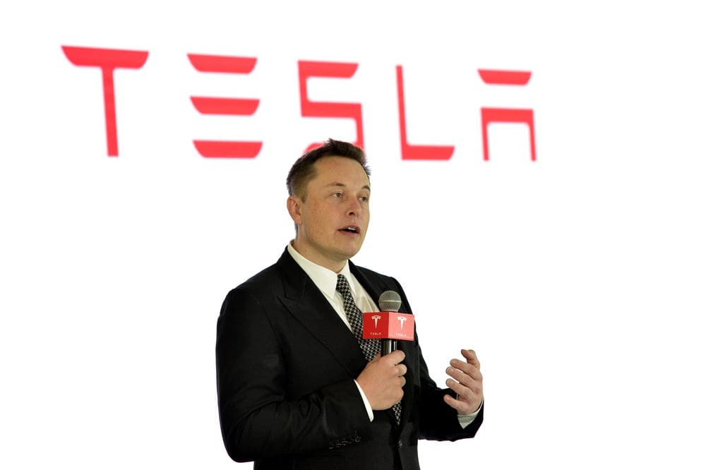 Despidos en Tesla: lo confirma su CEO, Elon Musk.