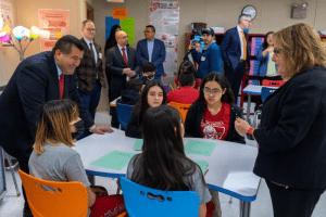 Martín Cabrera: Nuevo socio de las Escuelas Públicas de Chicago